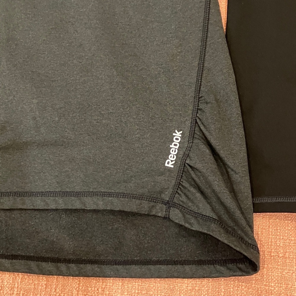 Reebok large wm’s Performance Long Sleeve Shirt / fleece sweater - Picture 2 of 16